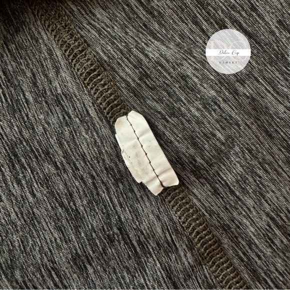 UNDER ARMOUR Heatgear Top Size M Fitted - Picture 7 of 7